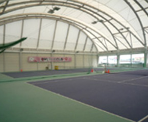 室内テニス場